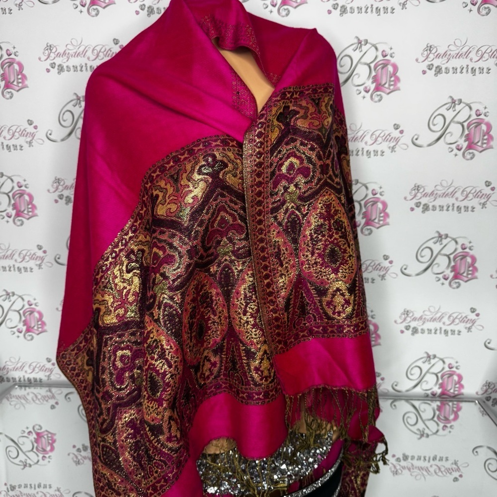 Scarf gold shimmer bright pink Elegant Paisley Shawl in Rich Pink and Gold